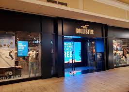 Hollister cheap mall hours