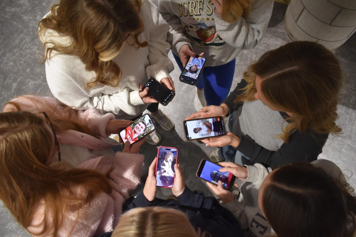 Indiana senate advances bell-to-bell phone ban